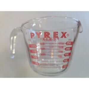 PYREX Glass Measuring Cup 1 CUP 8 Oz